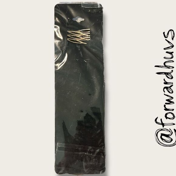 Bundle Sale 3 for $15 | Hair Fashion Hair Clips With Chains & Floral Charms - Picture 6 of 8